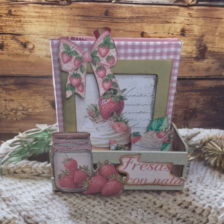 Taller Álbum de scrap y soporte fresas con nata